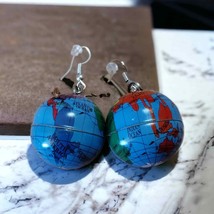 Exquisitely unique world globe earrings! - €21,18 EUR