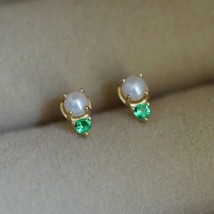 9ct Solid Gold Elvie Pearl Stud Earrings - fresh water, green, jade, pair, gift - £70.52 GBP