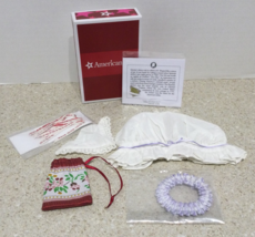 American Girl Doll FELICITY&#39;S ACCESSORIES F2779-AF1A - $1,849.32 MXN