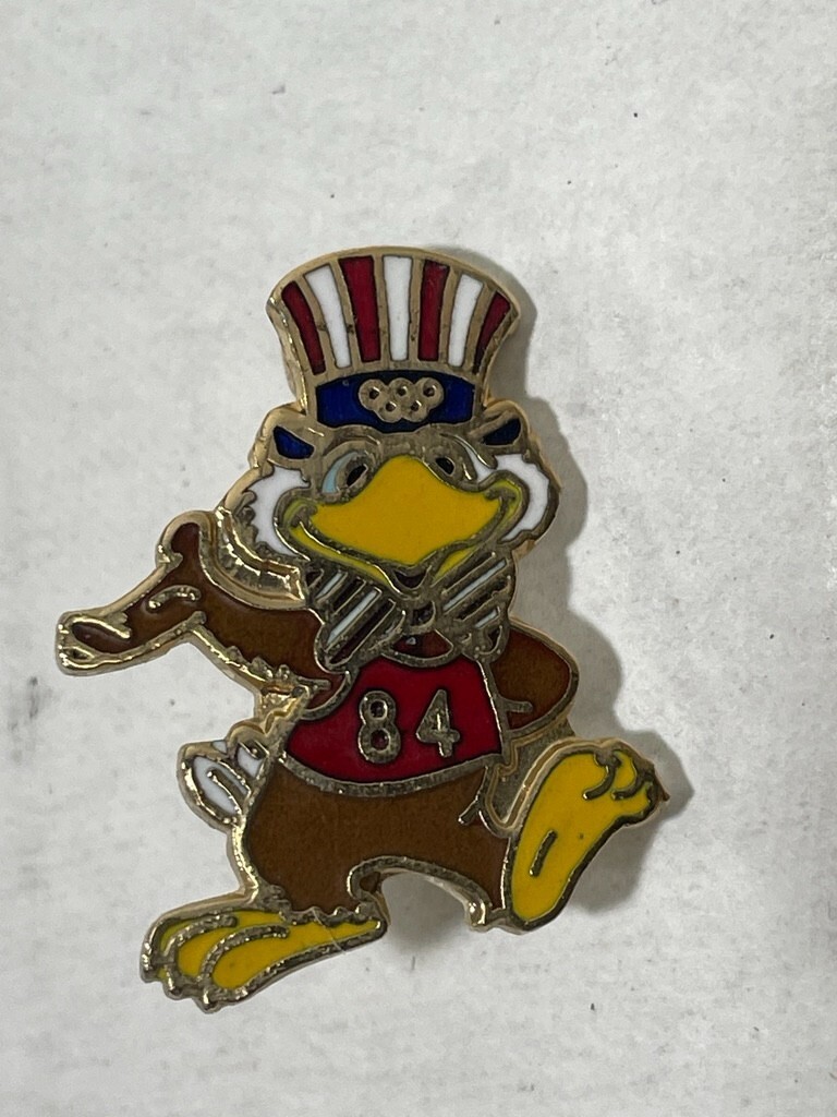 Sam Eagle Olympic Summer Games Souvenir Lapel Pin Los Angeles 1984 - $19.80