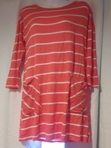 Emerald Women&#39;s Boutique Sz Small Button Back Coral - $12.19