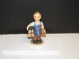 vintage Hummel figurine, #143/0, TMK-6 Boots, girl in dress carrying boot/shoes - £9.49 GBP