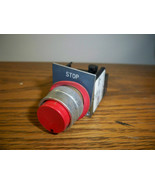 (3) Allen Bradley 800MR-B6 Round Red Push Button Extended Head - $931.59 MXN