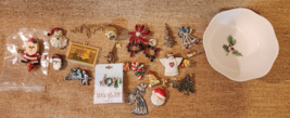 Christmas Lot of 22 Pices jewelry Pin brooches and a Lenox bowl, decorations - £8.55 GBP