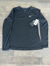 NWT Nike Long Sleeve Black Softball Training Top Women&#39;s Medium Shirt Run AV6694 - £18.49 GBP