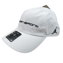 Nike Jordan Sport Club Dri-FIT White Hat Cap Size M/L NEW FZ2020-100 - €21,65 EUR