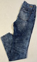 Almost Famous Women&#39;s Denim Blue Jeans Size 9 (32 x 27)  High-Rise Skinny - £10.10 GBP