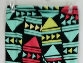 New LuLaRoe Tall &amp; Curvy Leggings Black With Green, Yellow, &amp; Pink Shapes Design - £12.39 GBP