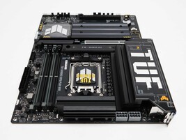 ASUS TUF GAMING X870-PLUS WIFI 7 AMD AM5 X870 ATX Motherboard READ image 3