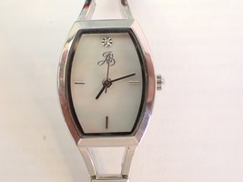 JS Quartz MOP Barrel Women&#39;s Wristwatch - $20.31 CAD