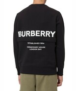Authenticity Guarantee

NEW Burberry Acklow Horseferry Print Zip Pocket ... - $10,978.53 MXN