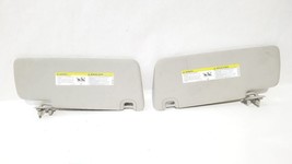 Pair Sun Visor Right Has Small Cracks OEM 13 22 Dodge Ram 1500 2500 3500 90 D... - £60.76 GBP