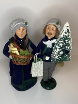 Byers’ Choice The Carolers Set of 2 Victorian Shoppers Couple 1998 Limited Ed - £107.48 GBP