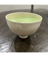 Liz Kinder Philly Studio Pottery Bowl Bisque White Swirls Green Glaze 4 ... - $53.91 CAD