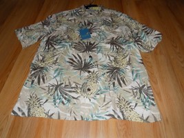 Size Medium Caribbean Roundtree &amp; Yorke Tropical Pineapple Button Down Shirt New - £22.02 GBP