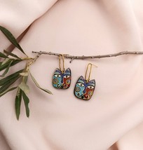 Painted Cat earrings. Animal boho retro playful earrings. Cat lover earrings. - £53.61 GBP