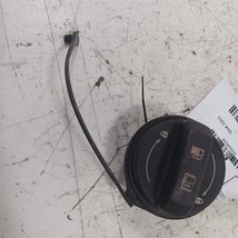 Hyundai Elantra Gas Tank Fuel Cap  2017 2018 2019 2020 - $21.79