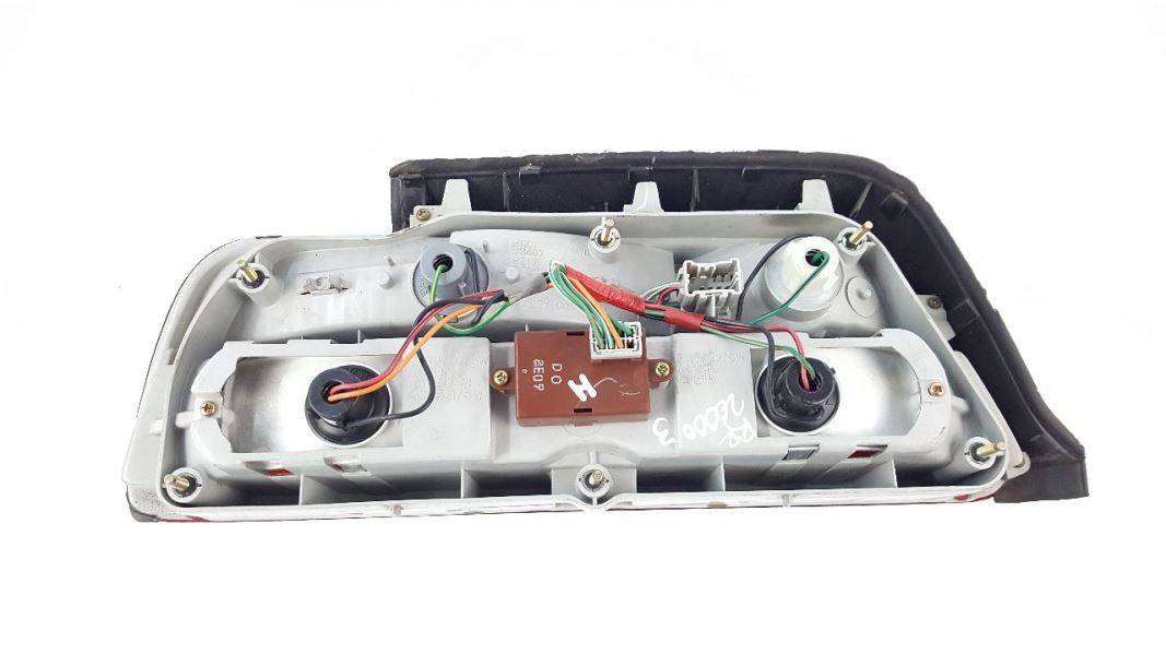1991 1995 Acura Legend OEM Right Tail Light rp-20 Silver Graymetallic 2dr LS Item image 5
