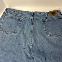 Wrangler Blue Ridge Denim Jeans Relaxed Fit Straight Leg Medium Wash Men... - $28.25