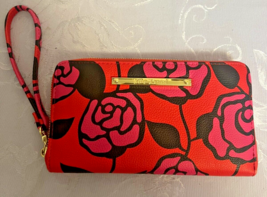 Betsey Johnson Black &amp; Rose Print Wristlet Wallet Clutch Zipper - £19.71 GBP