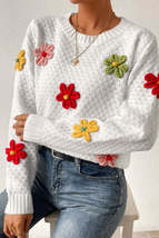 White Textured Knit 60s Vintage Flower Applique Sweater - £35.93 GBP