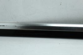 2004-06 VOLKSWAGEN PHAETON FRONT RIGHT DOOR EXTERIOR DOOR MOLDING TRIM H2084 image 4