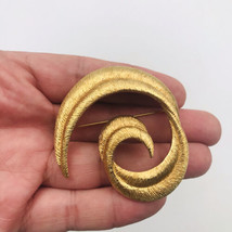 Gold Tone Textured Swirls Ribbons Pins Brooch 2&quot; x 2&quot;  - £7.60 GBP