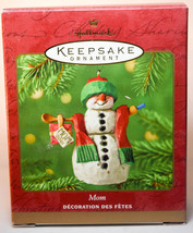 Hallmark: Mom - 2001 - Snowman - Classic Keepsake Ornament - £10.86 GBP
