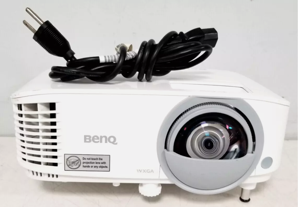 *SHADOW SPOT ON LEFT* BENQ MW826ST PROJECTOR 3400 LUMENS SHORT THROW +LAMP 2975h  			