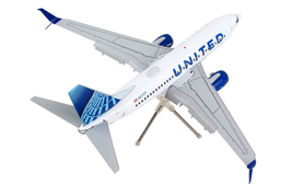 Boeing 737-700 Commercial Aircraft with Flaps Down &quot;United Airlines&quot; White with  - £92.76 GBP