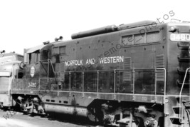 Norfolk and Western N&amp;W 3480 EMD GP7 Chicago ILL 1965 Photo - $14.95