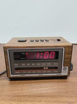 Vintage Alarm Clock General Electric GE AM/FM Radio Model 7-4601A Woodgrain - £15.89 GBP