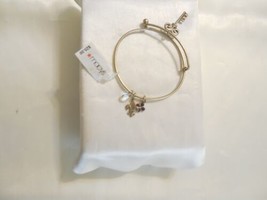 Department Store 6-1/2&quot; - 7&quot; Gold Tone Bangle with Charms C627 $25 - £9.03 GBP