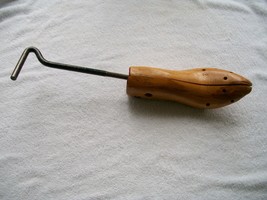 Vintage Red Head Wooden Shoe Stretcher Size 2 - £10.35 GBP