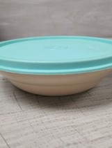 Vintage Tupperware Cereal Bowl 155-55 pink with Lid 227-73 aqua - £3.14 GBP