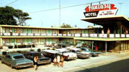 Fantasy Motel NJ Postcard Wildwood New Jersey Old Retro Sign Cars Swimming Pool - £28.65 GBP