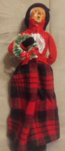 Vtg Byers Choice The Carolers 1992 Lady Plaid Skirt  w/ wreath  - £52.18 GBP