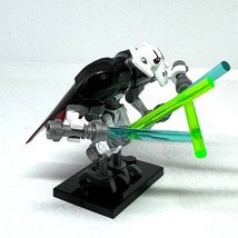 Hgift Caped General Grievous Minifigures Tan (Battle damaged) - $8.99