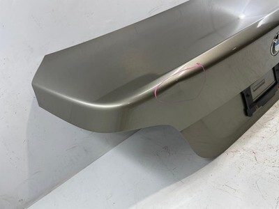 2004-2007 BMW 530I Xi Trunk Lid W/ First Aid Kit Tow Hook Panel Scratches Bent Item image 4