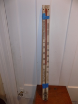 Vintage The Universal Milking Machine Co. Wood Glass Thermometer - $830.41 MXN