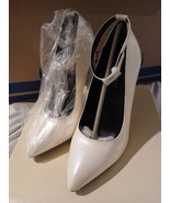 Women&#39;s White Pearl Pump Size 8 - $42.03 CAD