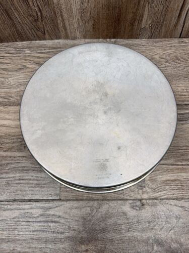 Wear-Ever No. 2715 Aluminum 9" x 1 1/2" Round Cake Pan - Good Condition - £10.23 GBP