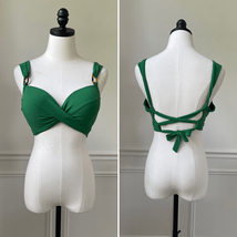 NWOT Robin Piccone Kelly Green Twist Front Bikini Top Lace Back M D Cup - $54.00