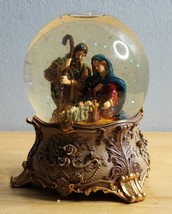 Holiday Lane 100MM Musical Water Globe Holy Family Plays Silent Night - £15.69 GBP