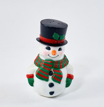 Avon Salt &amp; Pepper Shakers Stackable Snowman Top Hat 3.75&quot; Plastic Vintage - £7.47 GBP