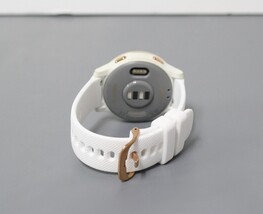 Garmin vivoactive 4S Smartwatch White/Rose Gold 010-02172-21 image 4