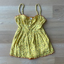 Urban Outfitters Sleeveless Floral Yellow Shorts Romper Medium - $658.24 MXN