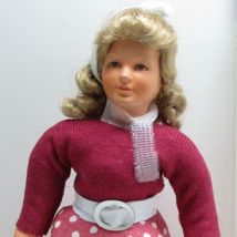 Lady Doll 11 1508 Caco Pink Circular Skirt Flexible Dollhouse Miniature - £32.22 GBP