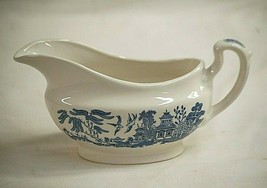 Vintage Willow Blue Georgian Shape by Churchill Gravy Boat England - £25.70 GBP