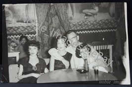 1940s Man 3 Pretty Ladies at Lounge Photo B&amp;W Snapshot - £2.76 GBP